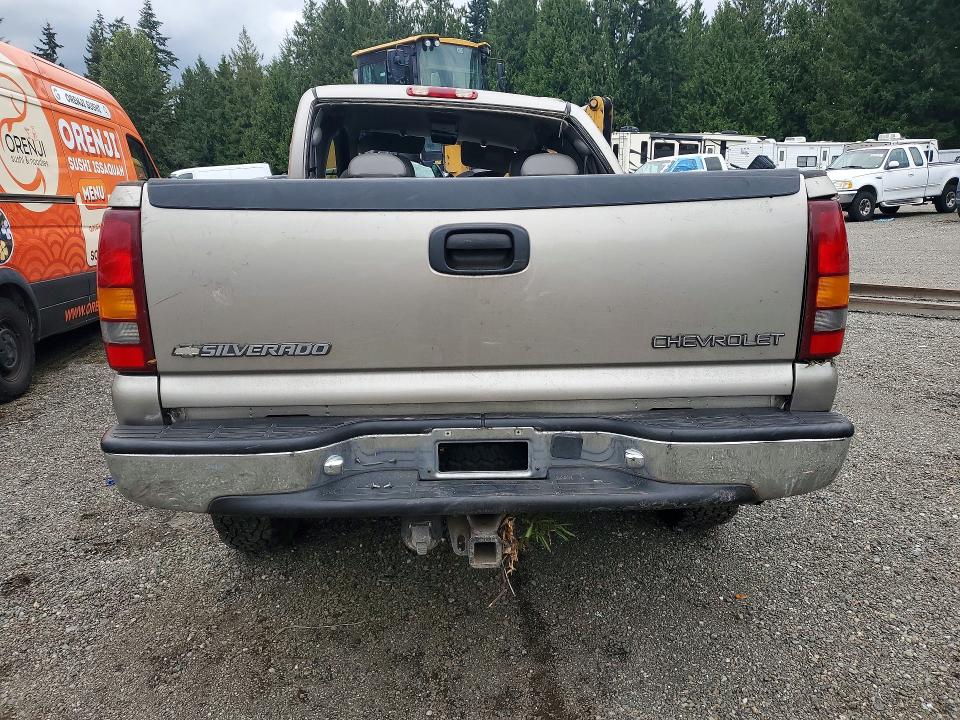 Продаж на аукціоні авто 2000 Chevrolet Silverado, vin: 1GCGK29U6YE418569, номер лоту: 69264456