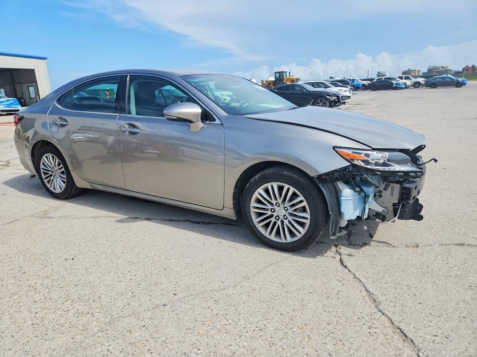 68827576 :رقم المزاد ، 58ABK1GG1HU055044 vin ، 2017 Lexus Es مزاد بيع