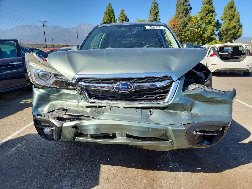 69354546 :رقم المزاد ، JF2SJARC5HH429917 vin ، 2017 Subaru Forester مزاد بيع