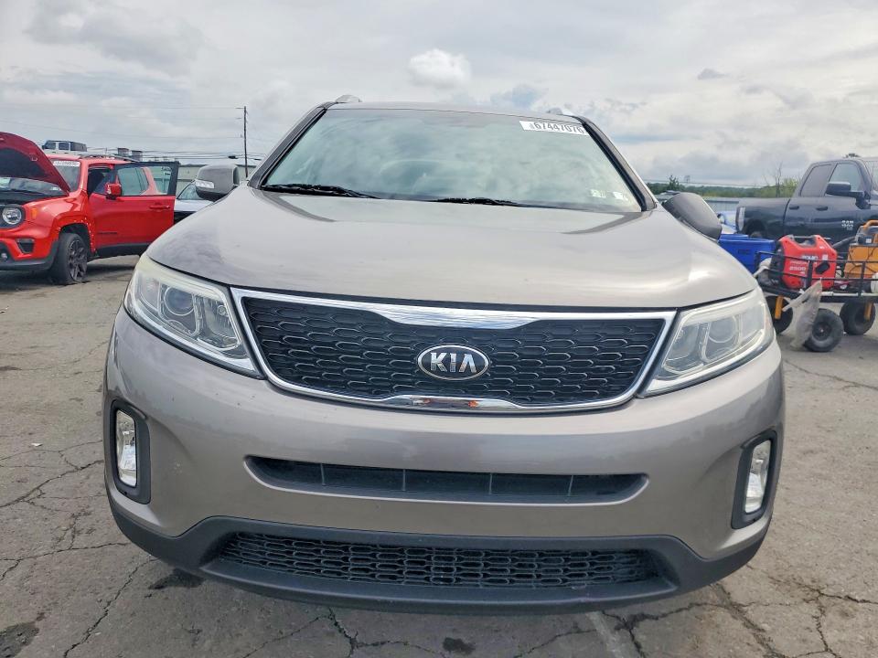 2015 Kia Sorento მანქანა იყიდება აუქციონზე, vin: 5XYKTCA6XFG636917, აუქციონის ნომერი: 67447076