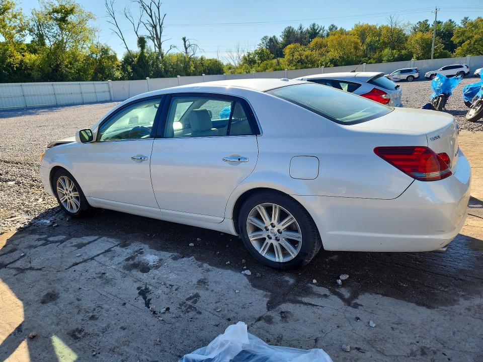 70902976 :رقم المزاد ، 4T1BK3DB0AU356406 vin ، 2010 Toyota Avalon مزاد بيع