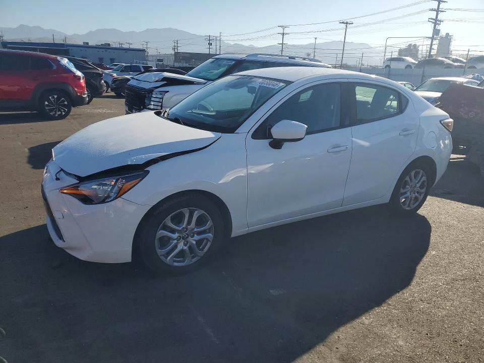 Продажа на аукционе авто 2017 Toyota Yaris Ia, vin: 3MYDLBYV7HY177765, номер лота: 70050046