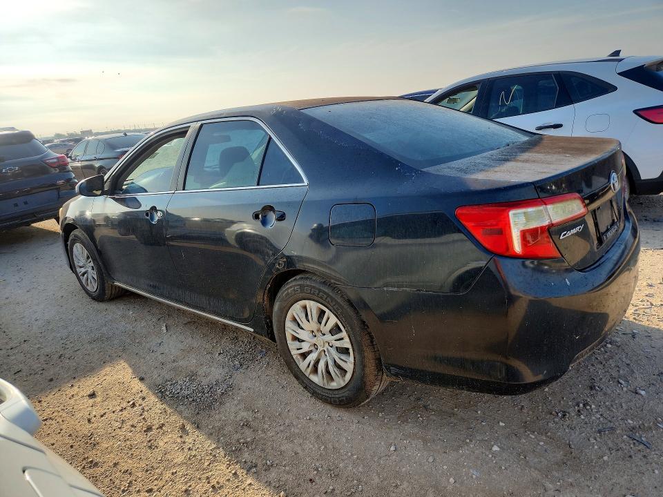 70345256 :رقم المزاد ، 4T1BF1FK3CU089528 vin ، 2012 Toyota Camry مزاد بيع