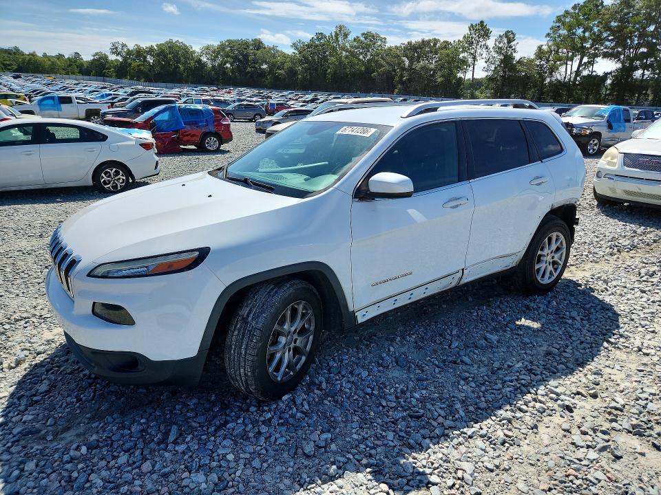 67141286 :رقم المزاد ، 1C4PJLCB0FW771073 vin ، 2015 Jeep Cherokee مزاد بيع
