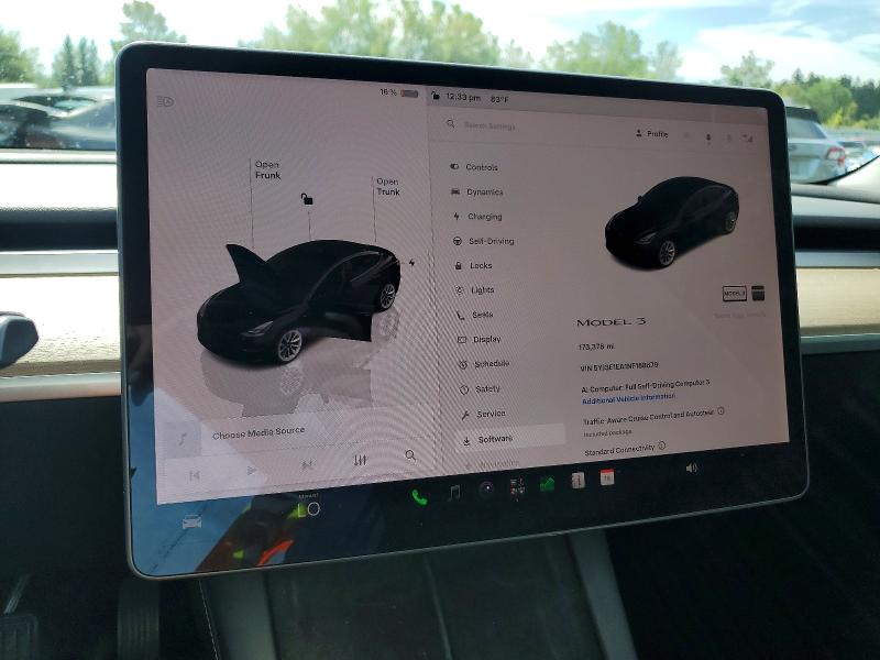 68674116 :رقم المزاد ، 5YJ3E1EA1NF188879 vin ، 2022 Tesla Model 3 مزاد بيع