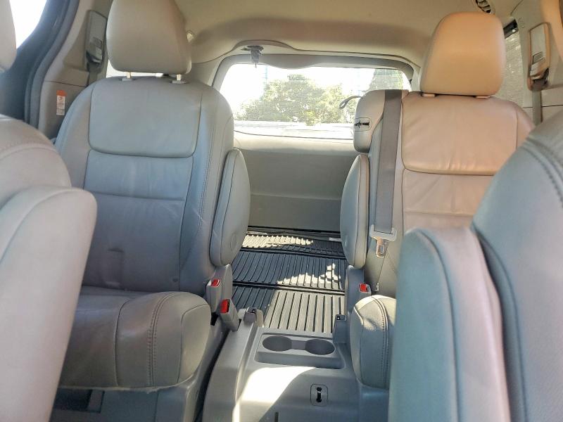 2017 Toyota Sienna მანქანა იყიდება აუქციონზე, vin: 5TDYZ3DC8HS831575, აუქციონის ნომერი: 68499126