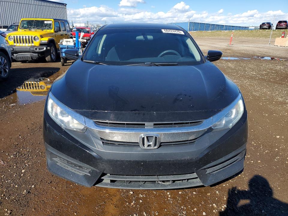 2017 Honda Civic მანქანა იყიდება აუქციონზე, vin: 2HGFC2E58HH024864, აუქციონის ნომერი: 68424476
