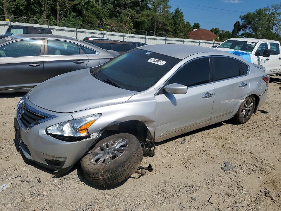 2015 Nissan Altima მანქანა იყიდება აუქციონზე, vin: 1N4AL3AP5FN362240, აუქციონის ნომერი: 68689556