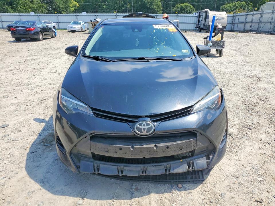 2018 Toyota Corolla მანქანა იყიდება აუქციონზე, vin: 5YFBURHE8JP805768, აუქციონის ნომერი: 67733536