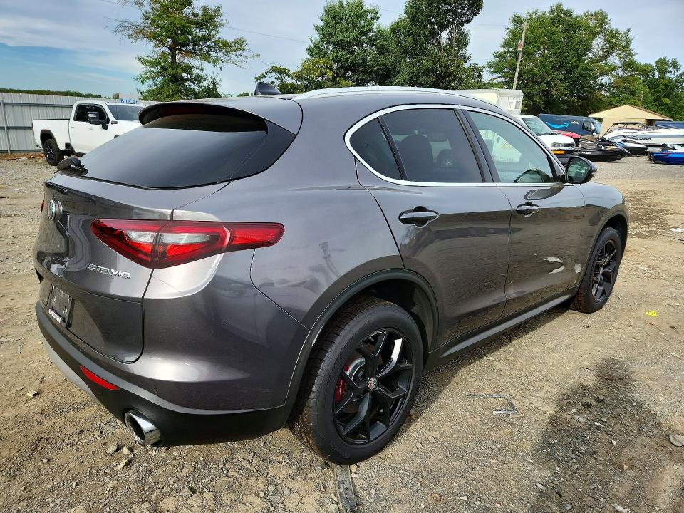 69217826 :رقم المزاد ، ZASPAKBN7K7C52653 vin ، 2019 Alfa Romeo Stelvio مزاد بيع