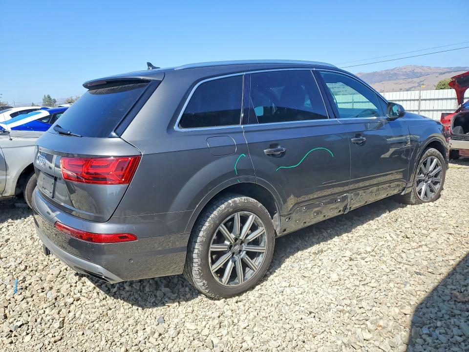 Продаж на аукціоні авто 2019 Audi Q7, vin: WA1LAAF70KD003846, номер лоту: 69351356
