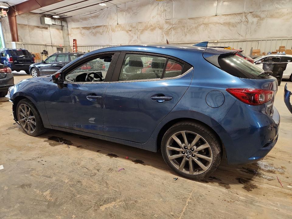 Auction sale of the 2018 Mazda 3, vin: 3MZBN1M33JM181661        , lot number: 66992396