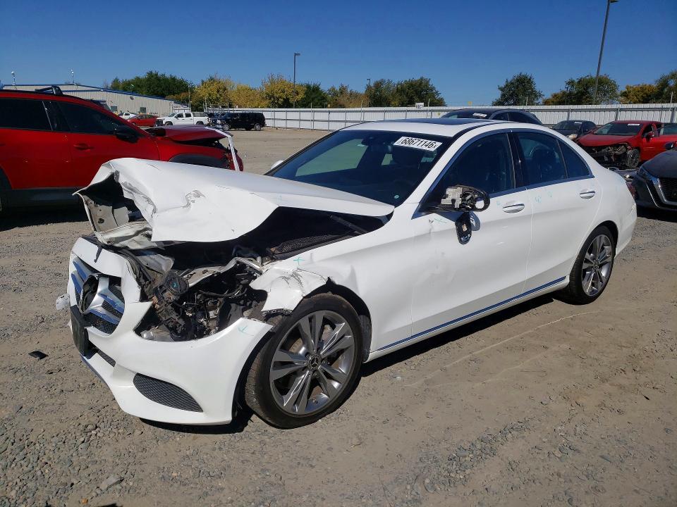2018 Mercedes-benz C მანქანა იყიდება აუქციონზე, vin: 55SWF4JB1JU252566, აუქციონის ნომერი: 68671146