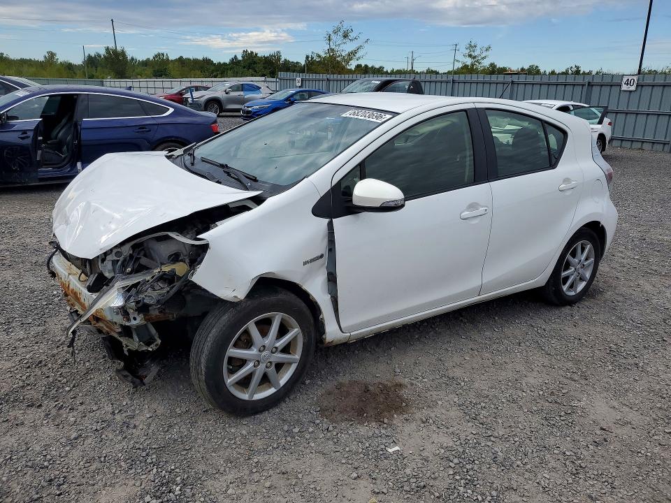 68203696 :رقم المزاد ، JTDKDTB38D1038064 vin ، 2013 Toyota Prius C مزاد بيع