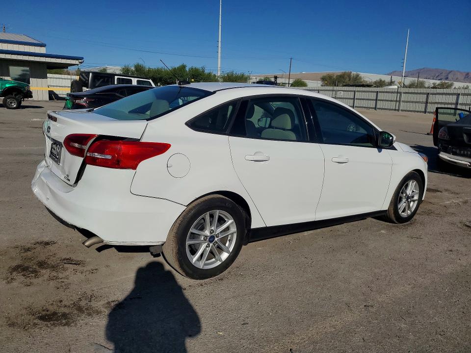 2015 Ford Focus მანქანა იყიდება აუქციონზე, vin: 1FADP3F24FL341633, აუქციონის ნომერი: 70360406