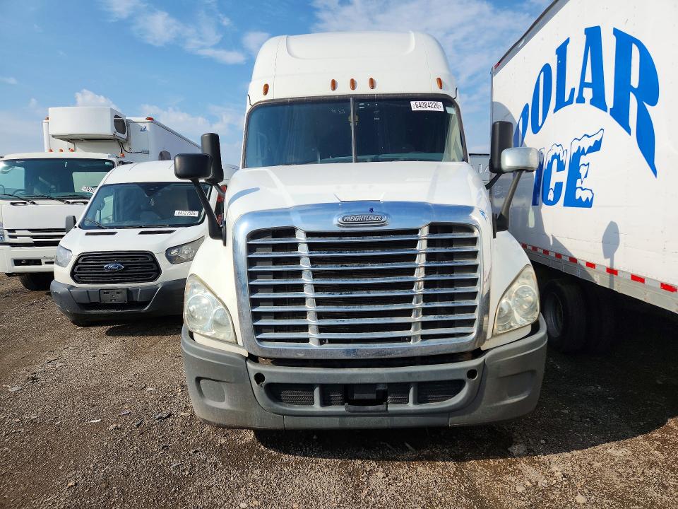 2018 Freightliner Cascadia 125 მანქანა იყიდება აუქციონზე, vin: 3AKJGLDR5JSJH8828, აუქციონის ნომერი: 64084226