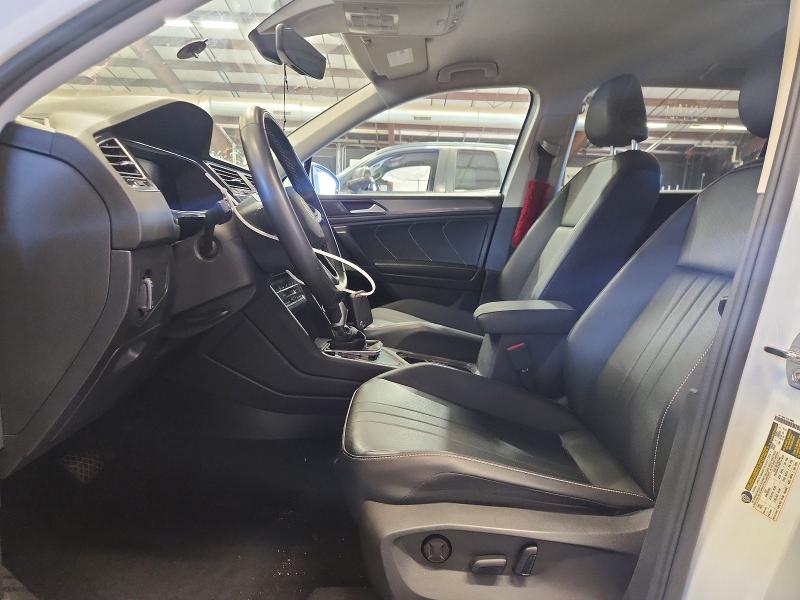 68617176 :رقم المزاد ، 3VV3B7AX7PM020721 vin ، 2023 Volkswagen Tiguan مزاد بيع