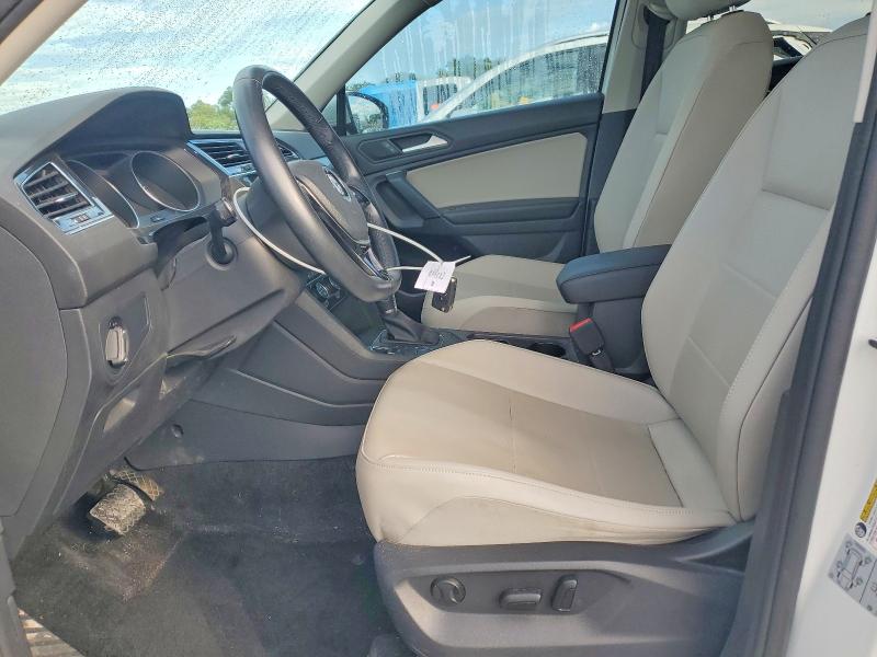 67690676 :رقم المزاد ، 3VV3B7AX4KM174196 vin ، 2019 Volkswagen Tiguan مزاد بيع