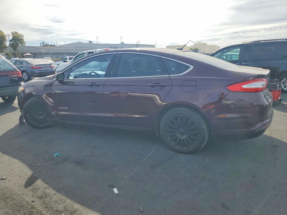 70265266 :رقم المزاد ، 3FA6P0LUXDR257408 vin ، 2013 Ford Fusion مزاد بيع