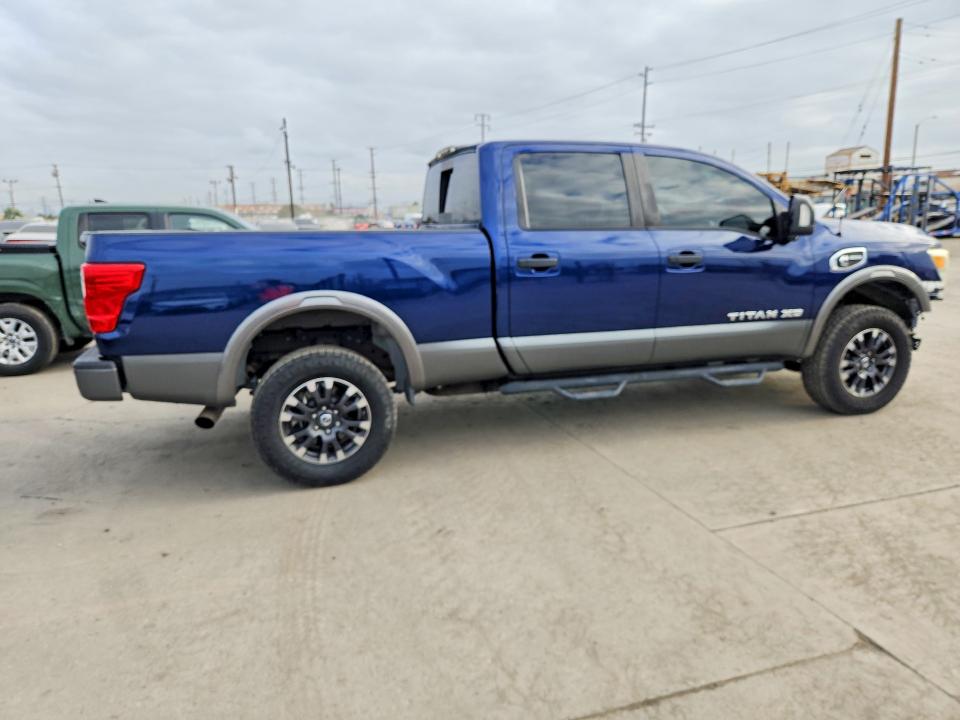 Продажа на аукционе авто 2016 Nissan Titan Xd, vin: 1N6BA1F40GN505973, номер лота: 69426656