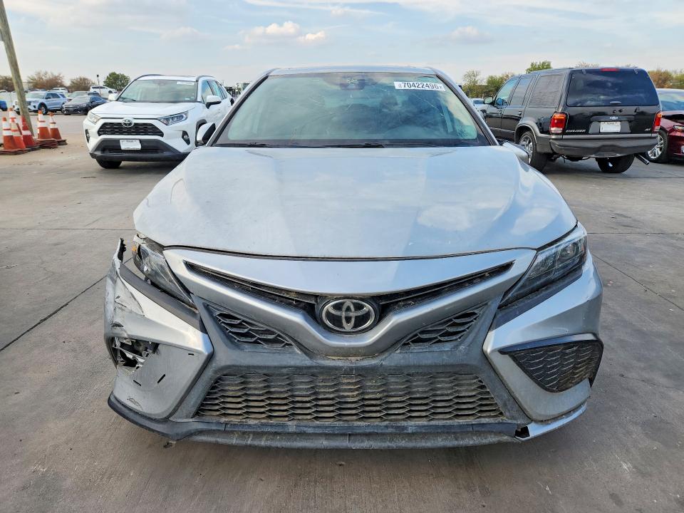 Auction sale of the 2021 Toyota Camry, vin: 4T1T11AK7MU457494, lot number: 70422496