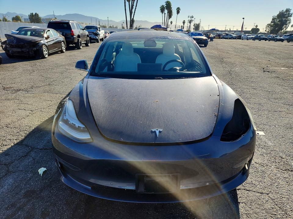 2020 Tesla Model 3 მანქანა იყიდება აუქციონზე, vin: 5YJ3E1EA2LF738118, აუქციონის ნომერი: 70240486