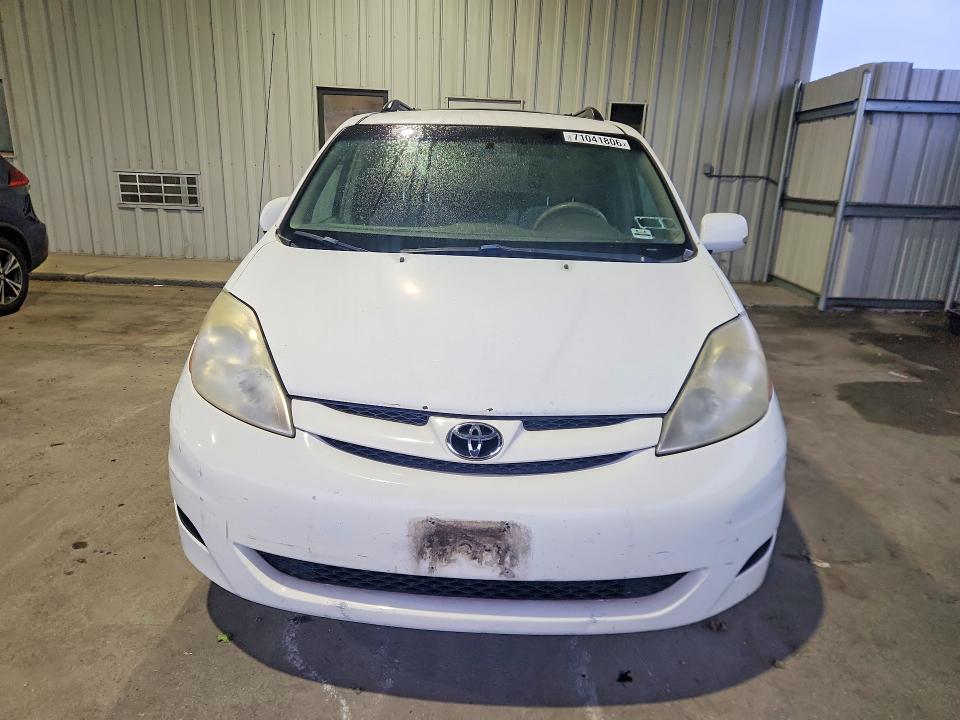 Продажа на аукционе авто 2006 Toyota Sienna, vin: 5TDZA23C86S414946, номер лота: 71041806