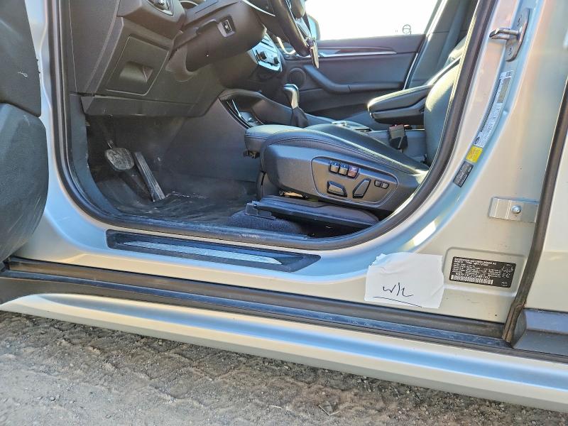 2016 Bmw X1 მანქანა იყიდება აუქციონზე, vin: WBXHT3C31GP881393, აუქციონის ნომერი: 69058096