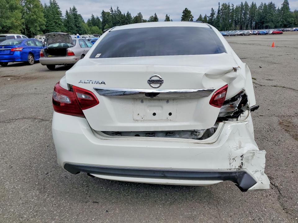 Auction sale of the 2018 Nissan Altima, vin: 1N4AL3AP1JC260857, lot number: 67213626