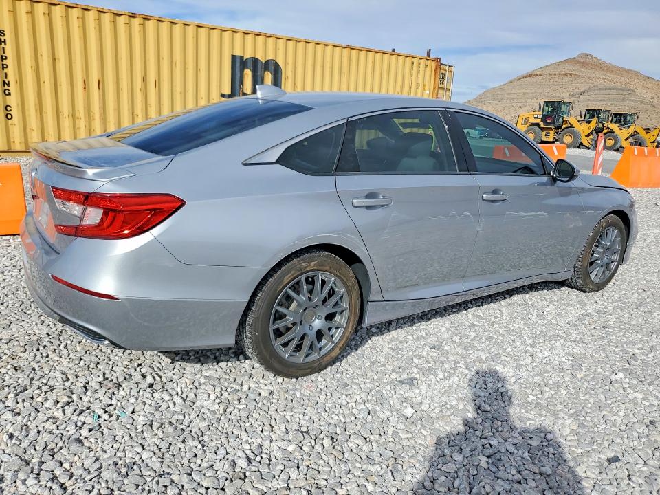 2018 Honda Accord მანქანა იყიდება აუქციონზე, vin: 1HGCV1F17JA235884, აუქციონის ნომერი: 70450076