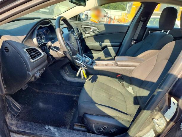 66991246 :رقم المزاد ، 1C3CCCAB3GN115022 vin ، 2016 Chrysler 200 مزاد بيع