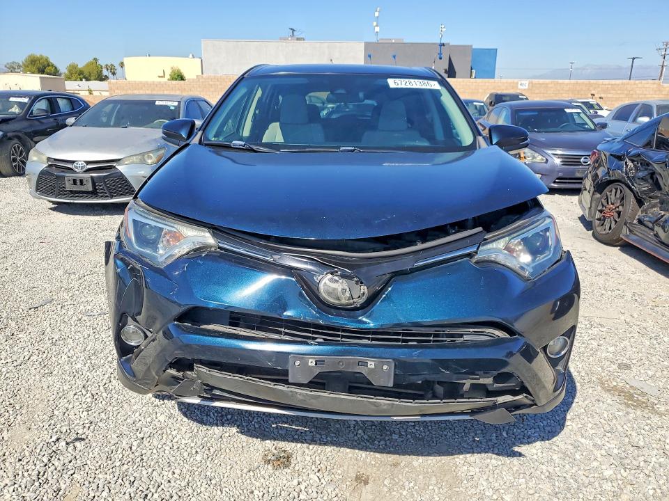 2018 Toyota Rav4 მანქანა იყიდება აუქციონზე, vin: JTMWFREV9JJ174033, აუქციონის ნომერი: 67281386