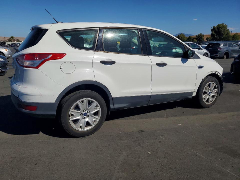 Продаж на аукціоні авто 2015 Ford Escape, vin: 1FMCU0F72FUC13034, номер лоту: 68035366