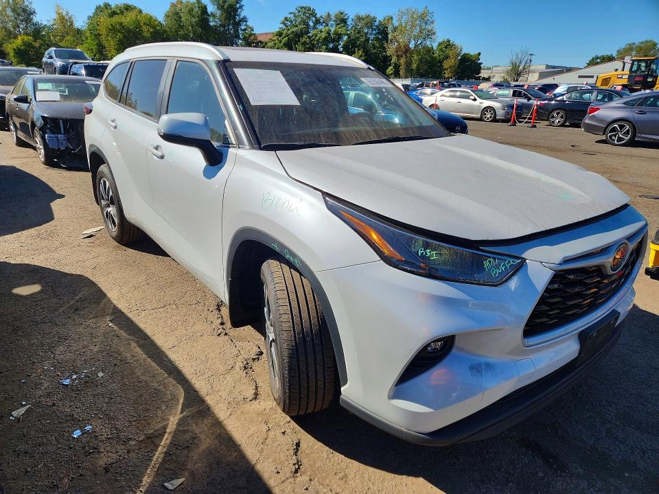 2025 Toyota Highlander მანქანა იყიდება აუქციონზე, vin: 5TDKDRBH4SS586870, აუქციონის ნომერი: 69206496