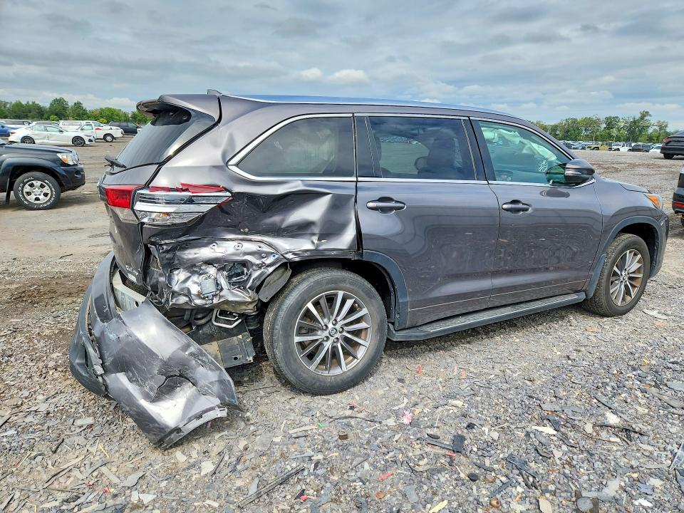 Aukcja sprzedaży 2018 Toyota Highlander, vin: 5TDJZRFH8JS817954, numer aukcji: 67989016