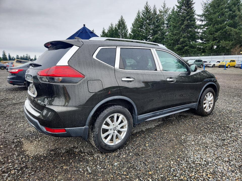 Продажа на аукционе авто 2017 Nissan Rogue, vin: KNMAT2MV5HP525586, номер лота: 70835376