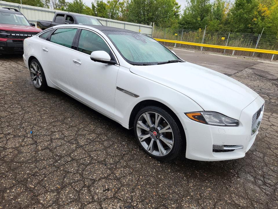 2019 Jaguar Xjl მანქანა იყიდება აუქციონზე, vin: SAJWJ2GD8K8W19785, აუქციონის ნომერი: 69610086