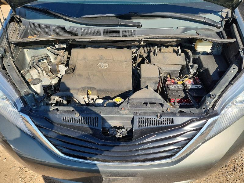 67917746 :رقم المزاد ، 5TDKK3DC0ES499492 vin ، 2014 Toyota Sienna مزاد بيع