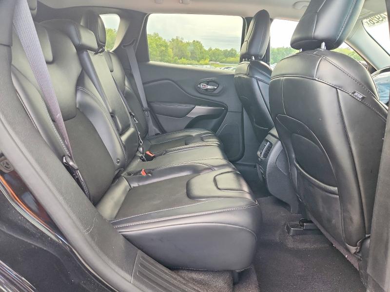 68374926 :رقم المزاد ، 1C4PJMLB6KD418218 vin ، 2019 Jeep Cherokee مزاد بيع