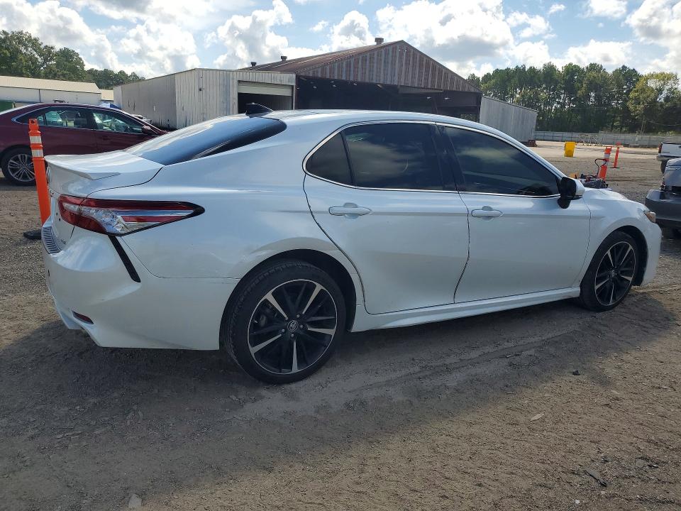 Продажа на аукционе авто 2019 Toyota Camry, vin: 4T1B61HK5KU704799, номер лота: 68131926