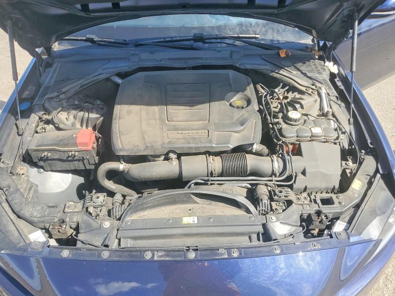 Продаж на аукціоні авто 2018 Jaguar Xe, vin: SAJAJ4FX0JCP33616, номер лоту: 69848636