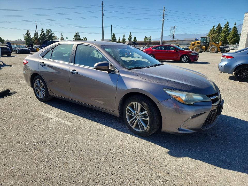 2015 Toyota Camry მანქანა იყიდება აუქციონზე, vin: 4T1BF1FK4FU026362, აუქციონის ნომერი: 67731106