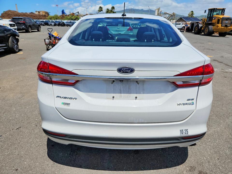 67154416 :رقم المزاد ، 3FA6P0LU3HR295827 vin ، 2017 Ford Fusion مزاد بيع
