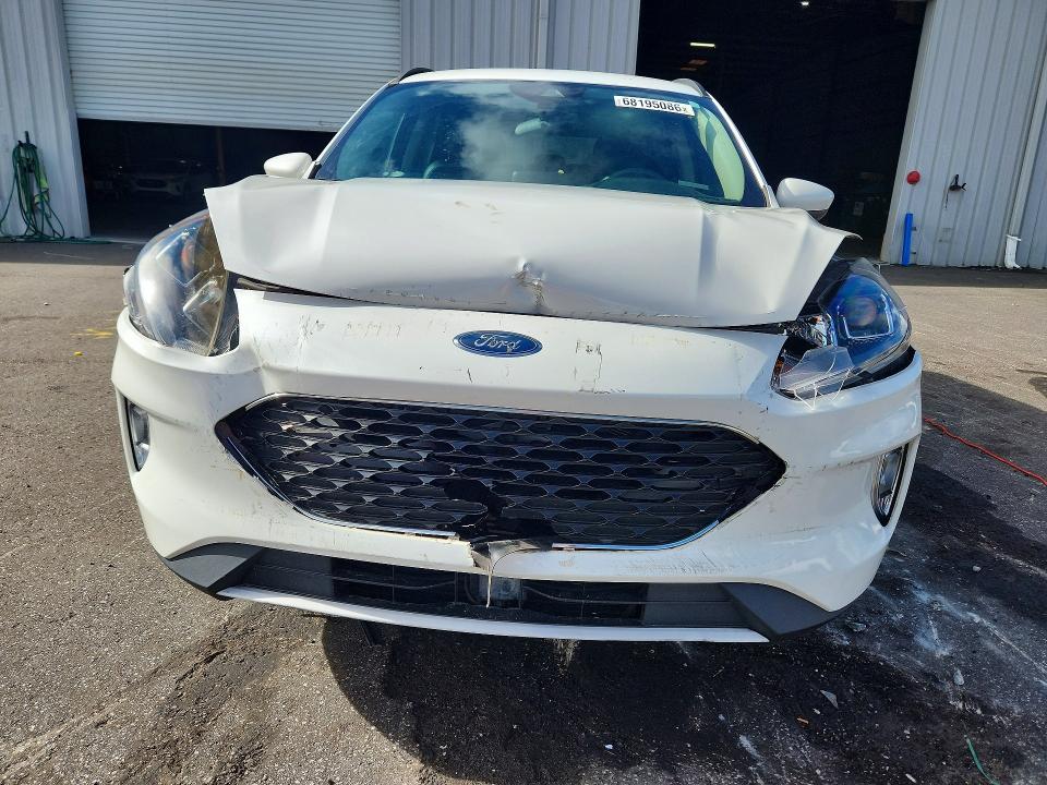 2020 Ford Escape მანქანა იყიდება აუქციონზე, vin: 1FMCU0H67LUC62472, აუქციონის ნომერი: 68195086