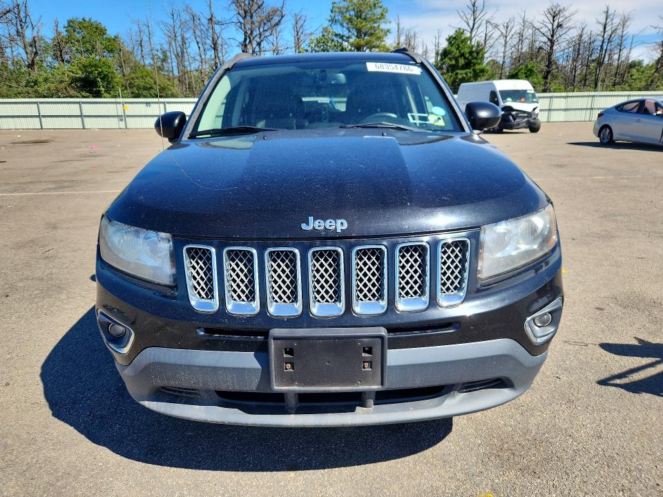 68354786 :رقم المزاد ، 1C4NJDEB5FD215184 vin ، 2015 Jeep Compass مزاد بيع