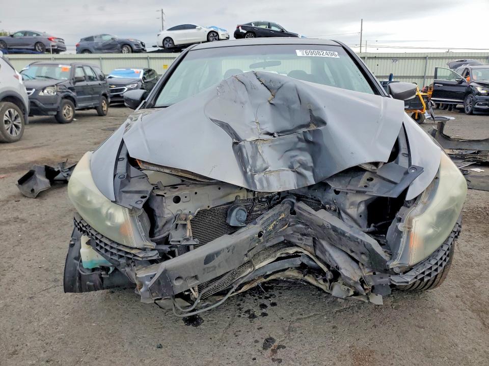 69082496 :رقم المزاد ، 1HGCP2F72BA053080 vin ، 2011 Honda Accord مزاد بيع