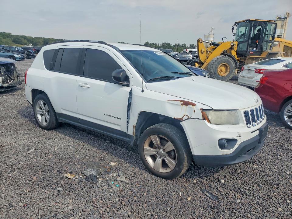 2016 Jeep Compass მანქანა იყიდება აუქციონზე, vin: 1C4NJCBA1GD553544, აუქციონის ნომერი: 70309936