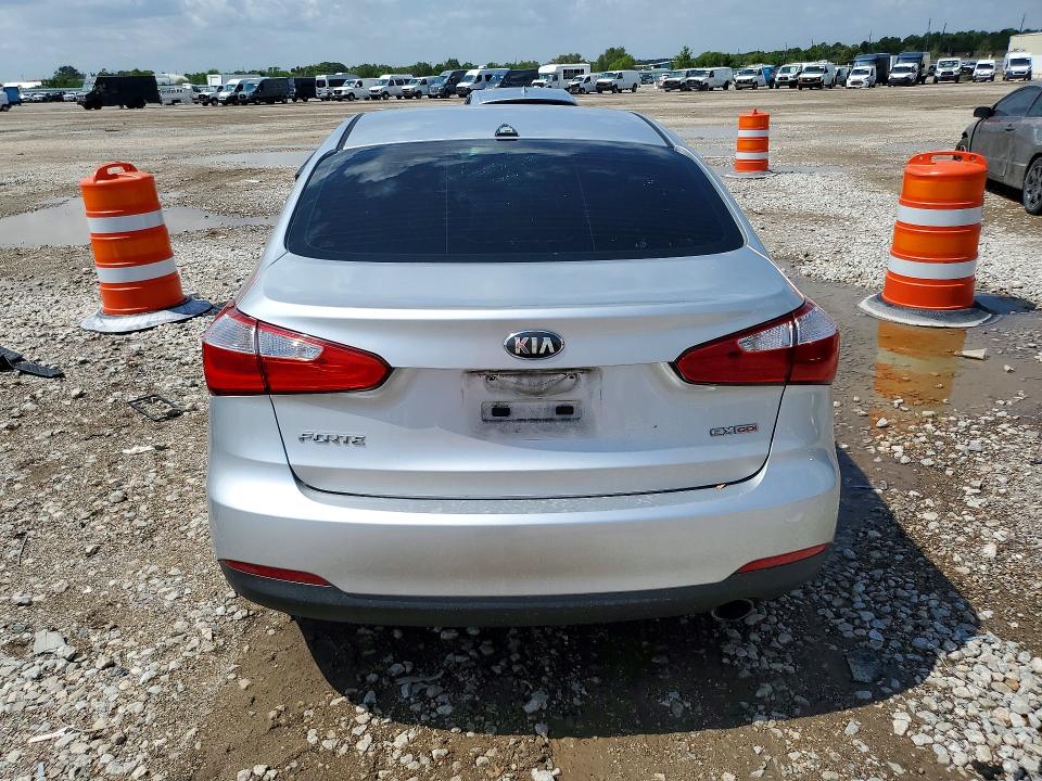 Продажа на аукционе авто 2015 Kia Forte, vin: KNAFX4A8XF5283369, номер лота: 68643676