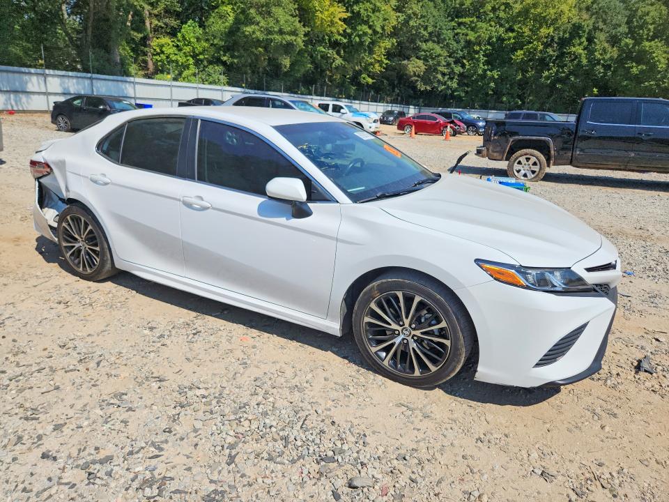 Продажа на аукционе авто 2018 Toyota Camry, vin: 4T1B11HK1JU639513, номер лота: 68928876