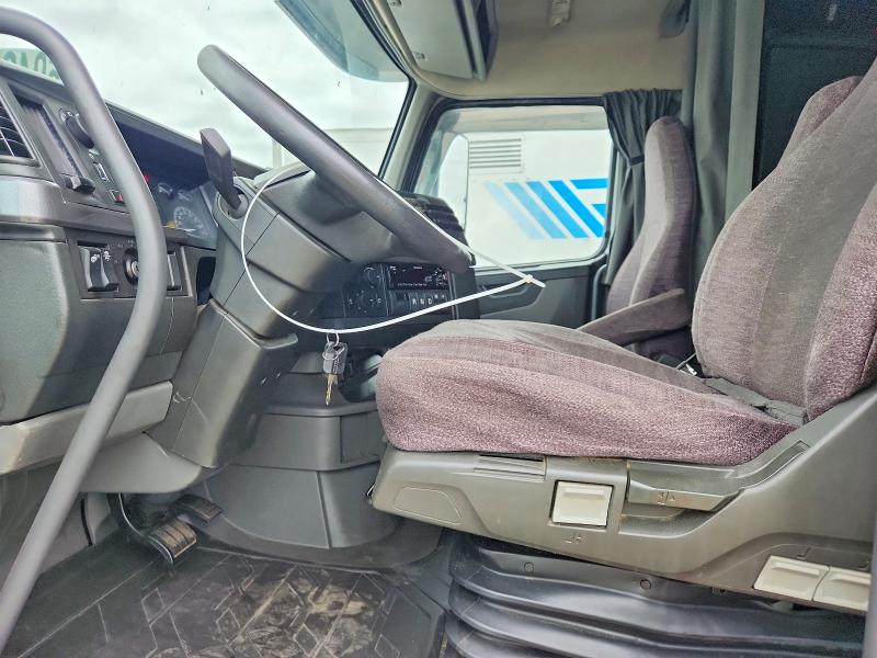 69427546 :رقم المزاد ، 4V4NC9EH3LN236993 vin ، 2020 Volvo Vn مزاد بيع